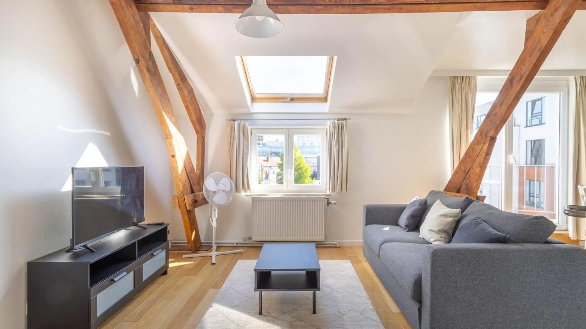 Elegance Cinquantenaire Brussels Apartment
